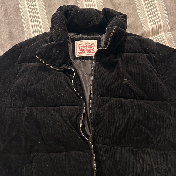 Women’s Levi’s winter jacket - Picture 2 of 3